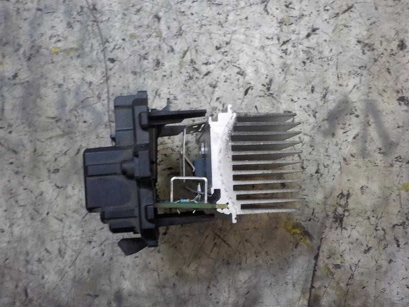 Recambio de resistencia calefaccion para peugeot 207 1.6 16v hdi referencia OEM IAM   