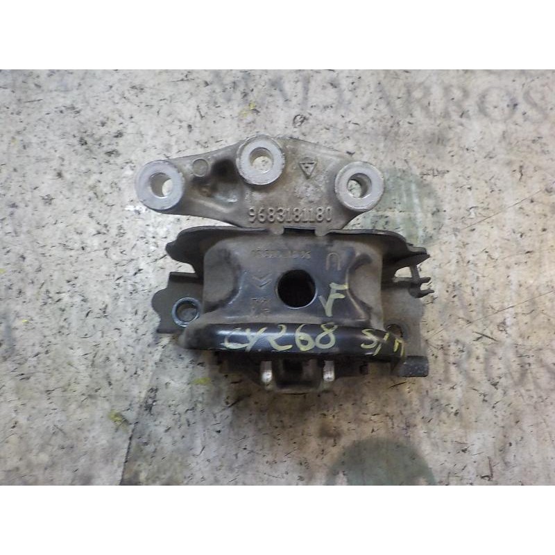 Recambio de soporte motor derecho para peugeot 207 1.6 16v hdi referencia OEM IAM   