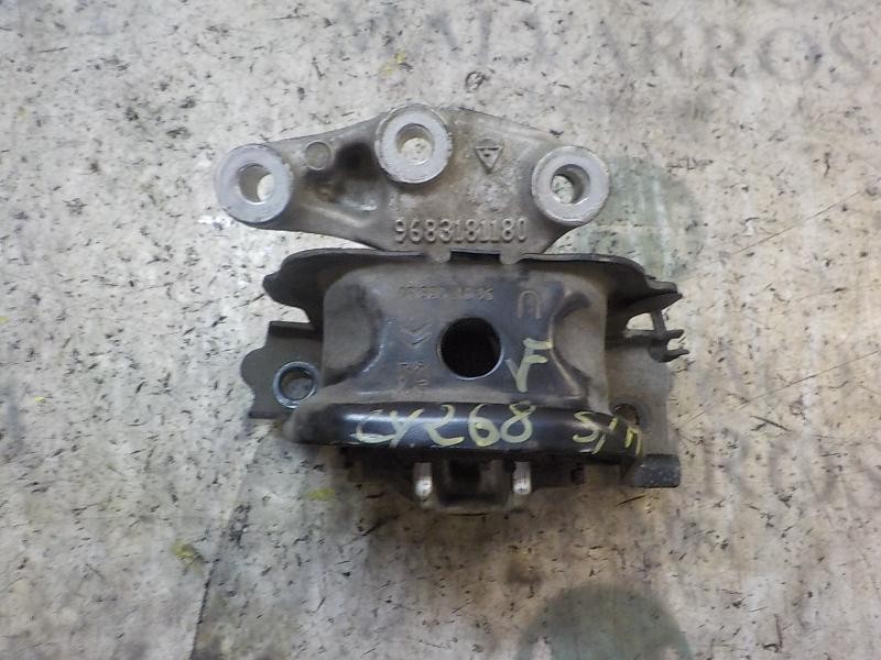 Recambio de soporte motor derecho para peugeot 207 1.6 16v hdi referencia OEM IAM   