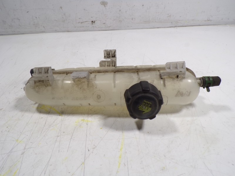 Recambio de deposito expansion para renault zoe intens referencia OEM IAM 217104337R 217101652R 