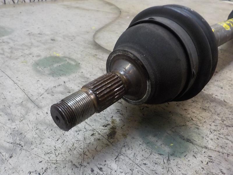 Recambio de transmision izquierda para peugeot 207 1.6 16v hdi referencia OEM IAM   