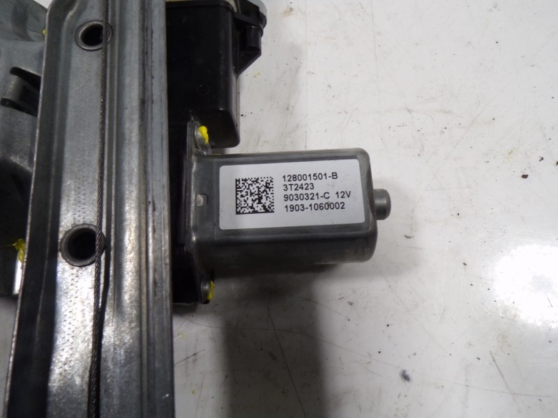 Recambio de elevalunas delantero izquierdo para renault zoe intens referencia OEM IAM 807215899R 128001501B 128001501B
