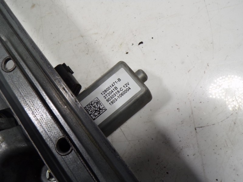 Recambio de elevalunas trasero derecho para renault zoe intens referencia OEM IAM 827206781R 128001471B 128001471B