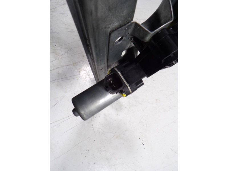 Recambio de elevalunas trasero derecho para renault zoe intens referencia OEM IAM 827206781R 128001471B 128001471B