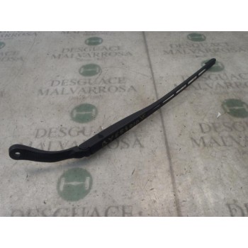 BRAZO LIMPIA DELANTERO DERECHO 