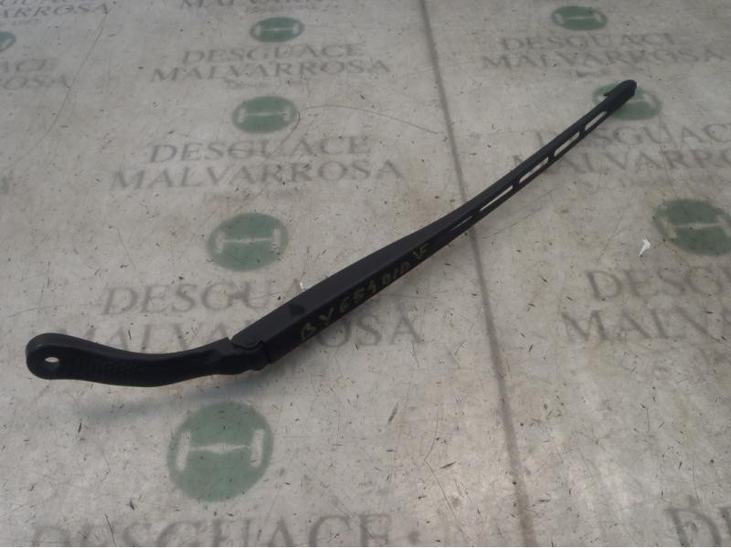 Recambio de brazo limpia delantero derecho para citroën c4 berlina lx referencia OEM IAM   