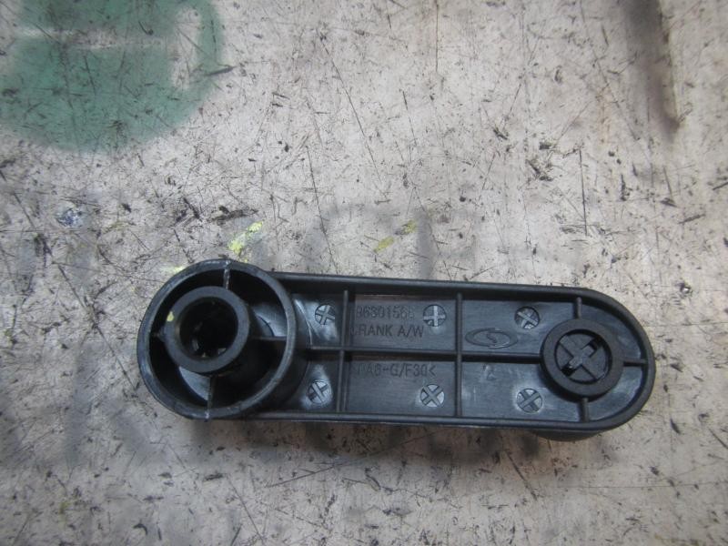 Recambio de maneta elevalunas trasera izquierda para chevrolet aveo ls referencia OEM IAM   