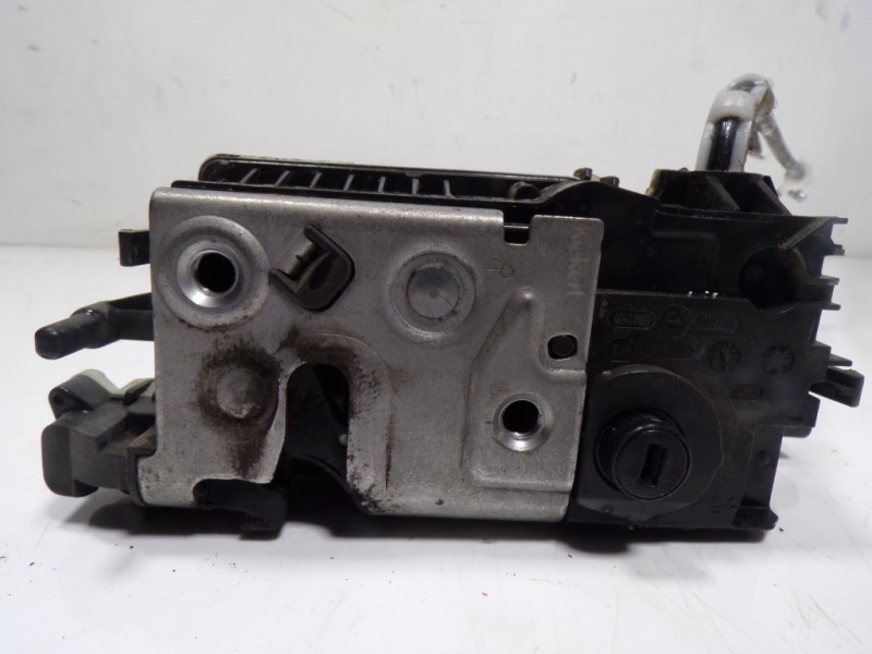 Recambio de cerradura puerta trasera derecha para peugeot 208 1.6 blue-hdi fap referencia OEM IAM 9812501180  