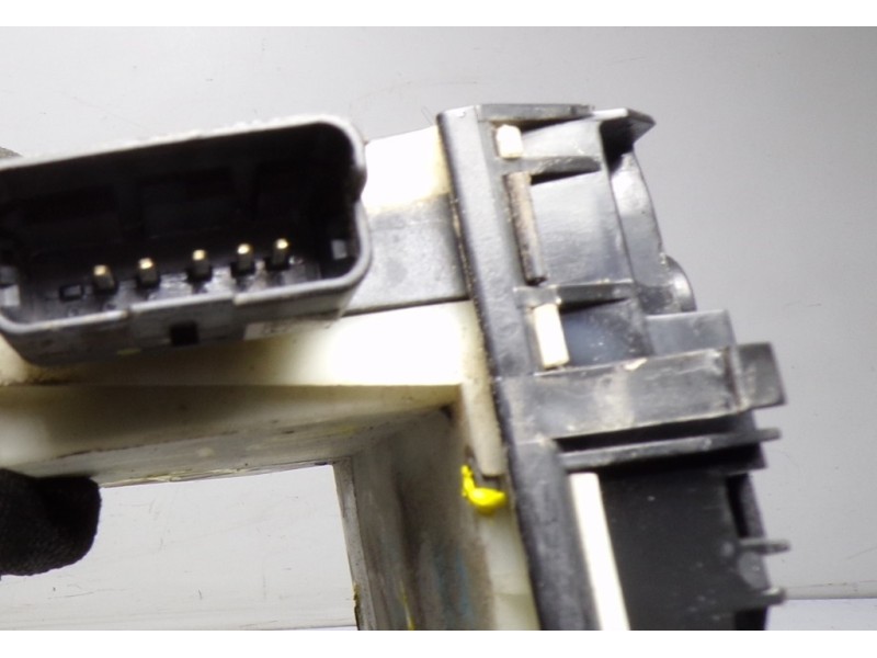 Recambio de cerradura puerta trasera derecha para peugeot 208 1.6 blue-hdi fap referencia OEM IAM 9812501180  