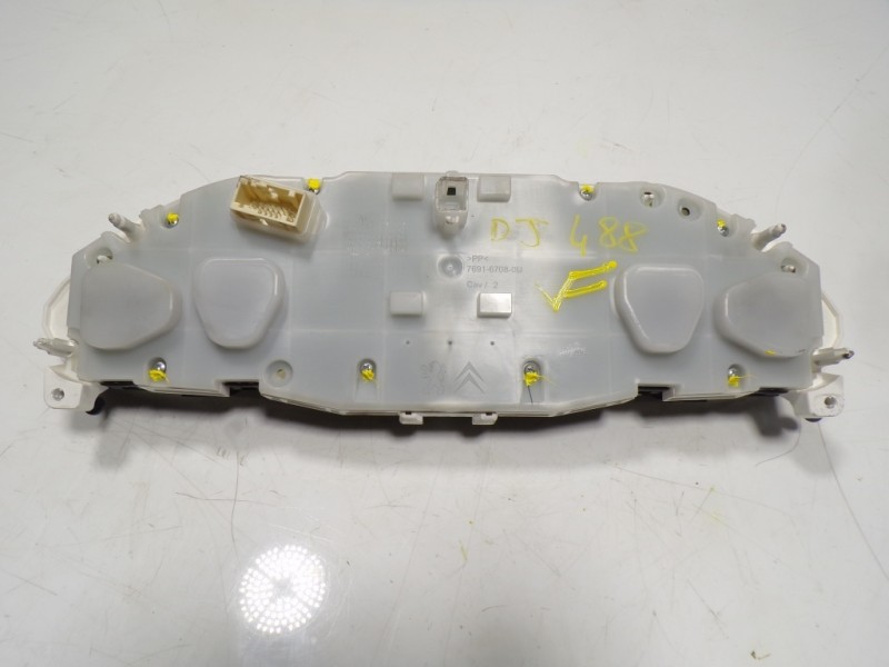 Recambio de cuadro instrumentos para peugeot 208 1.6 blue-hdi fap referencia OEM IAM 9813848980 981384898000 76916708OU