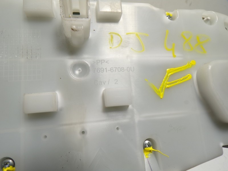 Recambio de cuadro instrumentos para peugeot 208 1.6 blue-hdi fap referencia OEM IAM 9813848980 981384898000 76916708OU