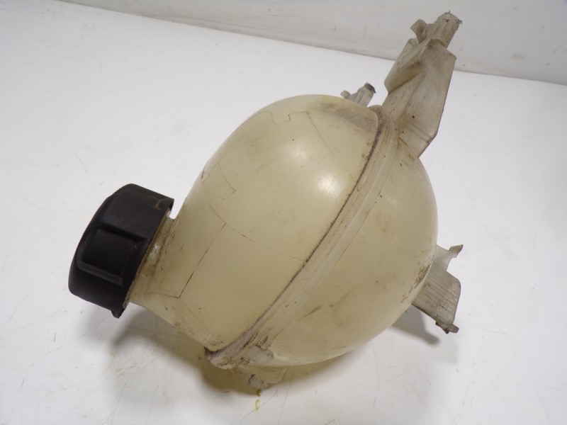 Recambio de deposito expansion para peugeot 208 1.6 blue-hdi fap referencia OEM IAM 9800777280 980077728002 