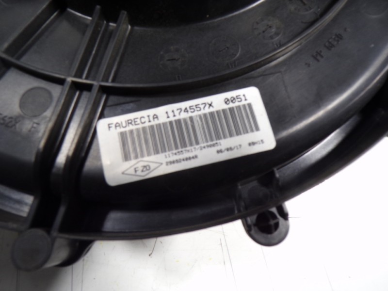 Recambio de motor calefaccion para renault zoe intens referencia OEM IAM 290924004R 1249119X 1249119X