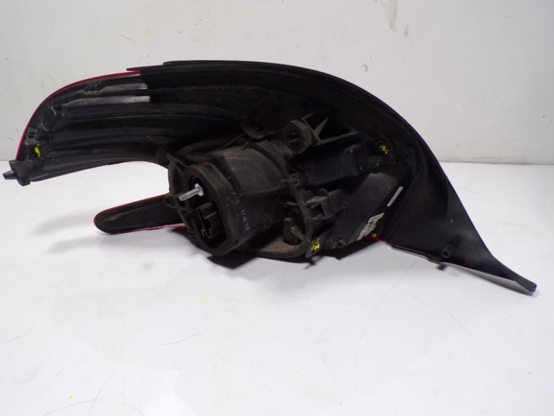 Recambio de piloto trasero derecho para peugeot 208 1.6 blue-hdi fap referencia OEM IAM 9810430580 98104305800 