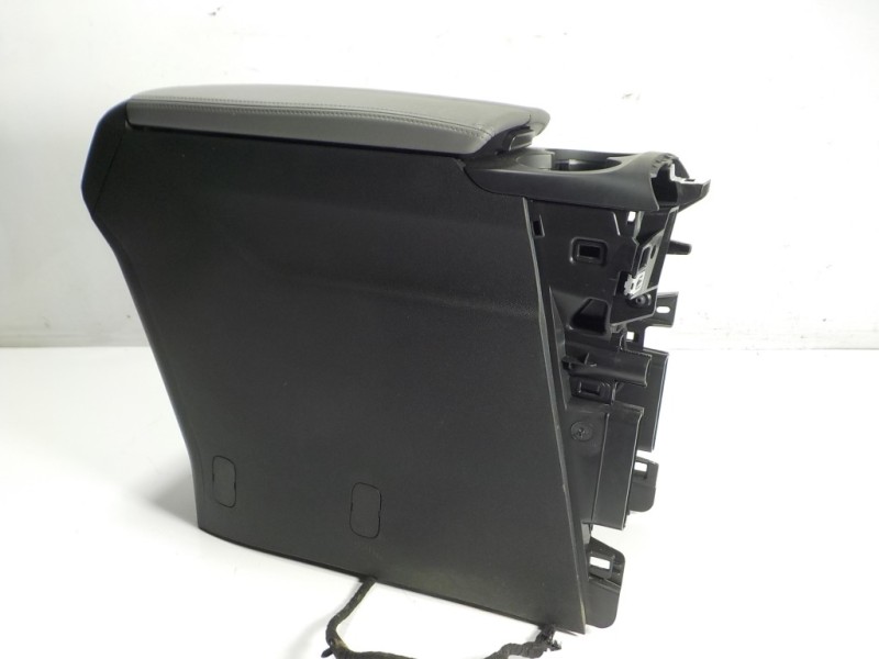 Recambio de apoyabrazos central para citroën c5 aircross live pack referencia OEM IAM 98100602YC  