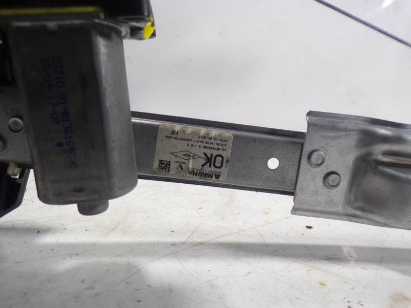 Recambio de elevalunas delantero derecho para dacia sandero stepway referencia OEM IAM 807209299R 807209299R 