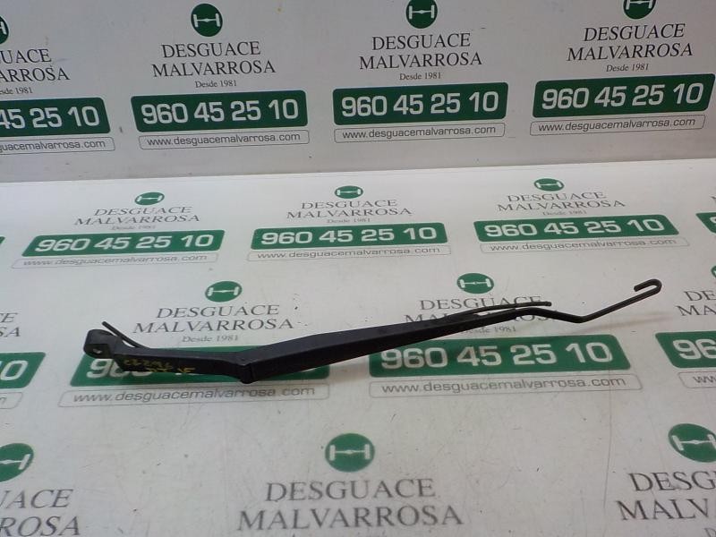 Recambio de brazo limpia delantero izquierdo para ssangyong rodius 2.7 turbodiesel cat referencia OEM IAM   