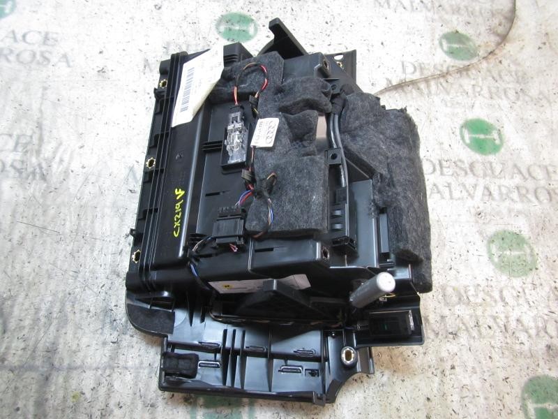 Recambio de guantera para audi a1 sportback (8xf) adrenalin referencia OEM IAM 8X18571044PK  