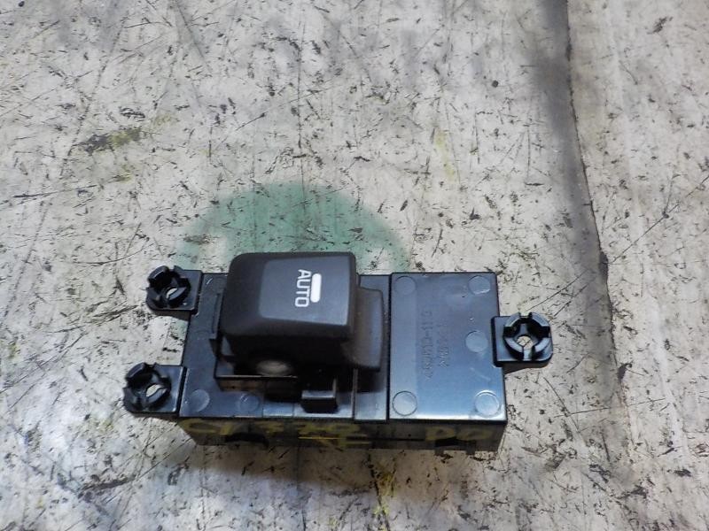 Recambio de mando elevalunas delantero derecho para kia pro_cee´d ( ) 1.4 cat referencia OEM IAM 93580A2000WK  