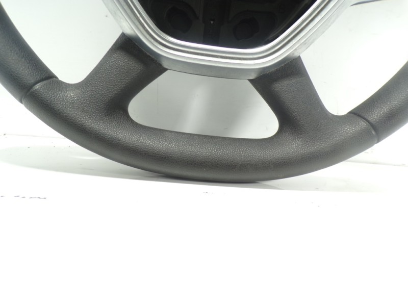 Recambio de volante para dacia sandero stepway referencia OEM IAM 484009181R  