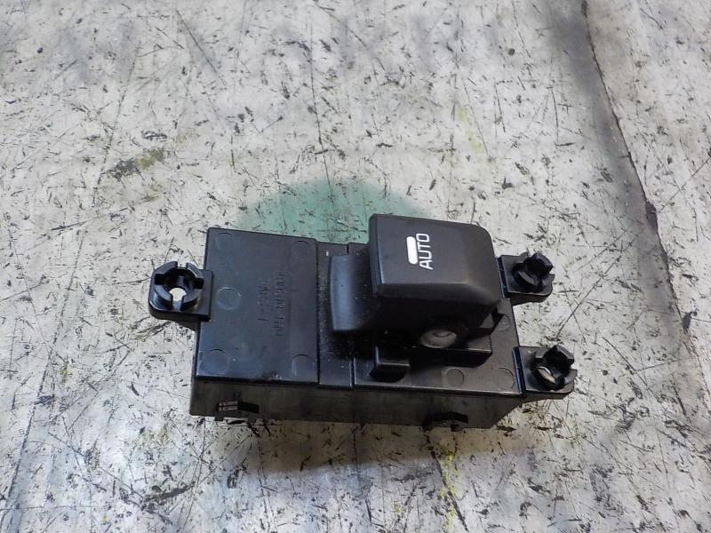 Recambio de mando elevalunas delantero derecho para kia pro_cee´d ( ) 1.4 cat referencia OEM IAM 93580A2000WK  