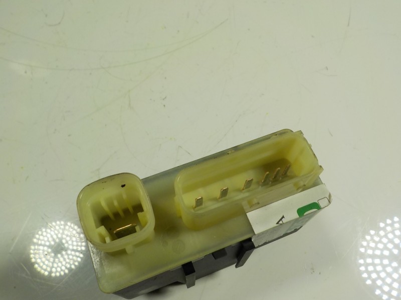 Recambio de caja precalentamiento para citroën c5 aircross live pack referencia OEM IAM 9801916680 9801916680 01801095