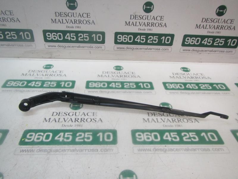 Recambio de brazo limpia delantero izquierdo para toyota corolla hybrid referencia OEM IAM 8522102410  