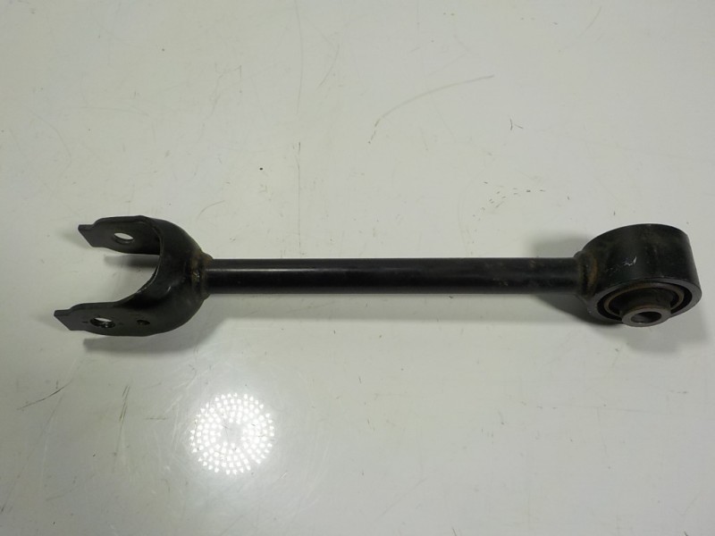 Recambio de brazo suspension inferior trasero izquierdo para toyota rav4 hybrid fwd referencia OEM IAM 4871042040  