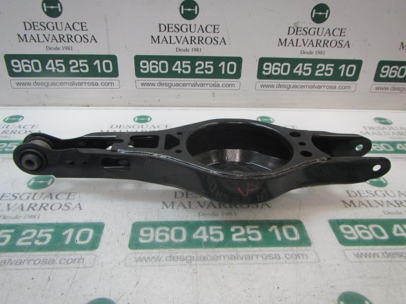 Recambio de brazo suspension inferior trasero derecho para toyota corolla hybrid referencia OEM IAM 4873002080  