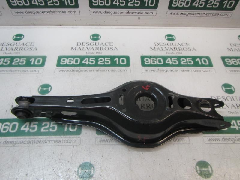 Recambio de brazo suspension inferior trasero derecho para toyota corolla hybrid referencia OEM IAM 4873002080  