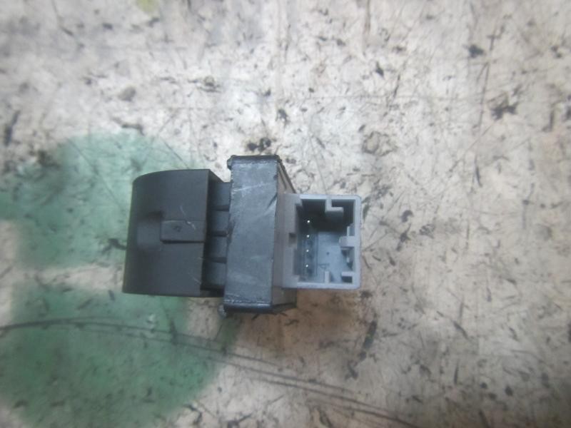 Recambio de mando elevalunas trasero derecho para seat exeo berlina (3r2) 2.0 tdi referencia OEM IAM 8E0959855A5PR  