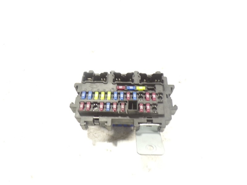 Recambio de caja reles / fusibles para renault koleos 2.0 dci diesel fap referencia OEM IAM 252365026R  