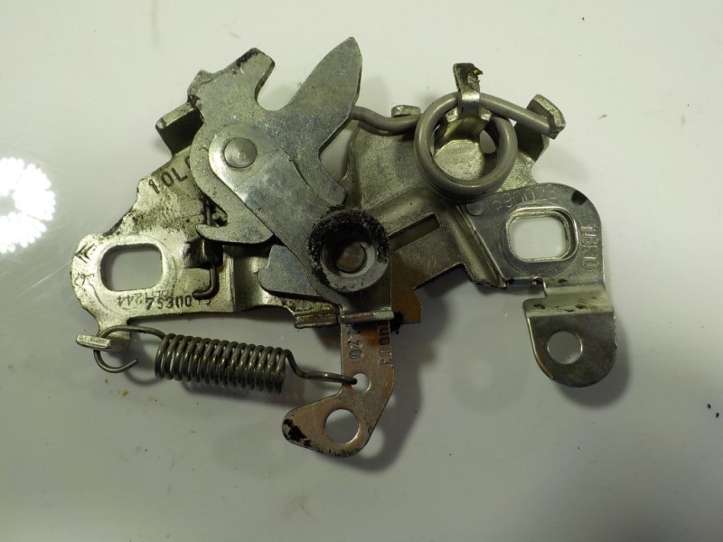 Recambio de cerradura capot para citroën c5 aircross live pack referencia OEM IAM 9830070480  