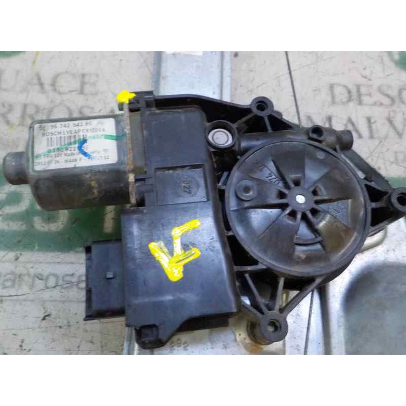 Recambio de elevalunas delantero izquierdo para peugeot 208 1.6 blue-hdi fap referencia OEM IAM 9673153280 9674254280 0130822697