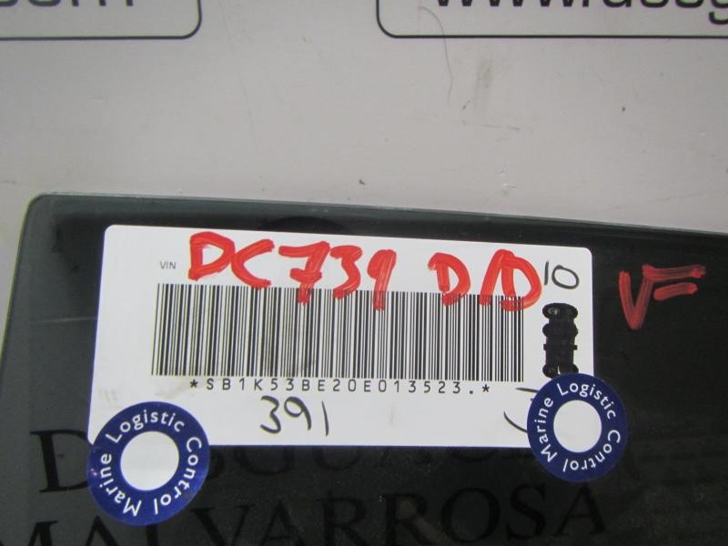 Recambio de cristal puerta trasero derecho para toyota corolla hybrid referencia OEM IAM 6810302560  