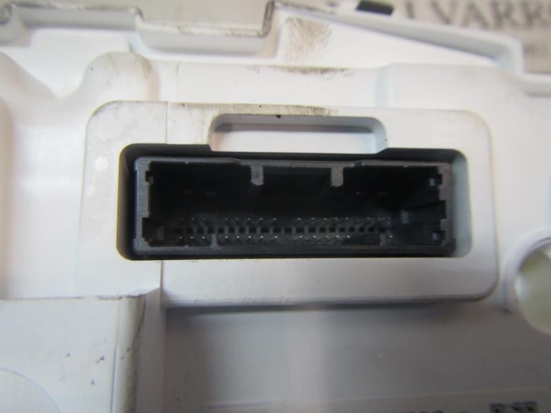 Recambio de cuadro instrumentos para toyota corolla hybrid referencia OEM IAM 83800F2Z00 83800F2Z00 MB2575502083