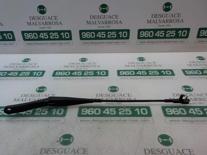 Recambio de brazo limpia delantero derecho para opel astra gtc 1.7 16v cdti referencia OEM IAM   