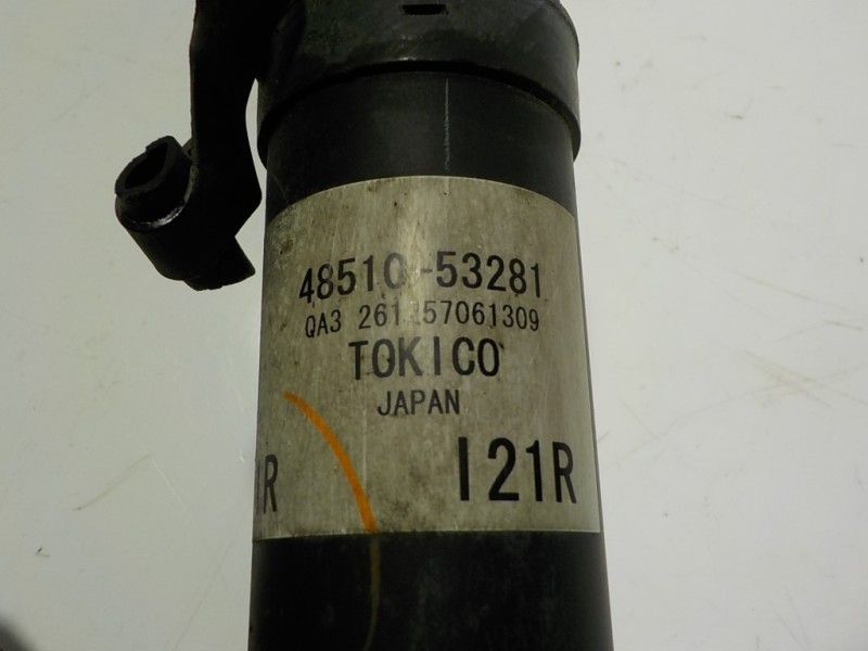 Recambio de amortiguador delantero derecho para lexus is 300h referencia OEM IAM 4851080710 4851053281 