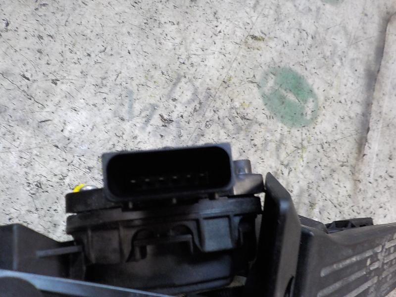 Recambio de potenciometro pedal para kia pro_cee´d ( ) 1.4 cat referencia OEM IAM 32700A6100  