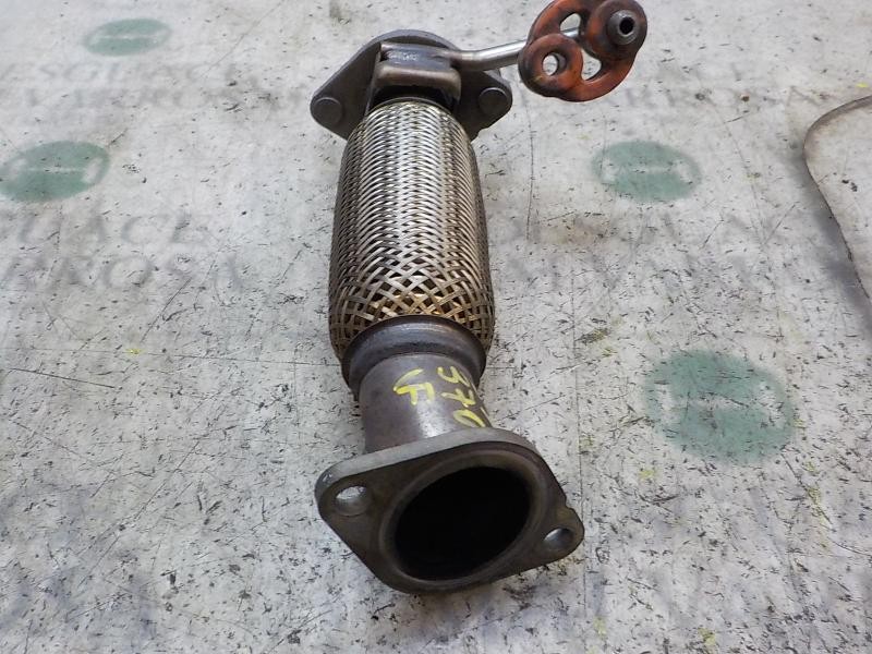 Recambio de salida colector para kia pro_cee´d ( ) 1.4 cat referencia OEM IAM 28610A2000  