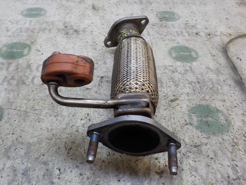 Recambio de salida colector para kia pro_cee´d ( ) 1.4 cat referencia OEM IAM 28610A2000  