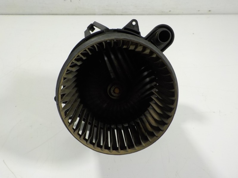 Recambio de motor calefaccion para renault captur 1.2 tce energy referencia OEM IAM 272101005R 5R5833500 5P3730000