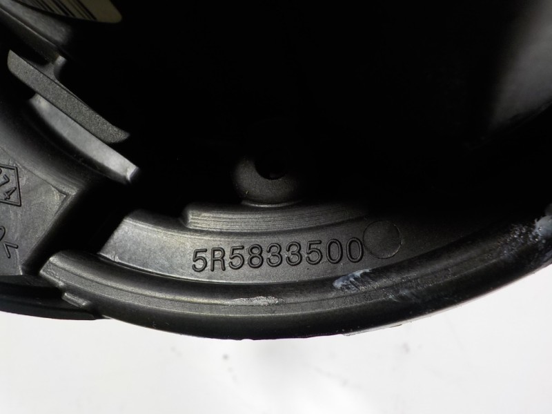 Recambio de motor calefaccion para renault captur 1.2 tce energy referencia OEM IAM 272101005R 5R5833500 5P3730000