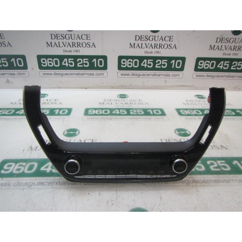 Recambio de mando climatizador para toyota corolla hybrid referencia OEM IAM 5590002F30 5590002F30 