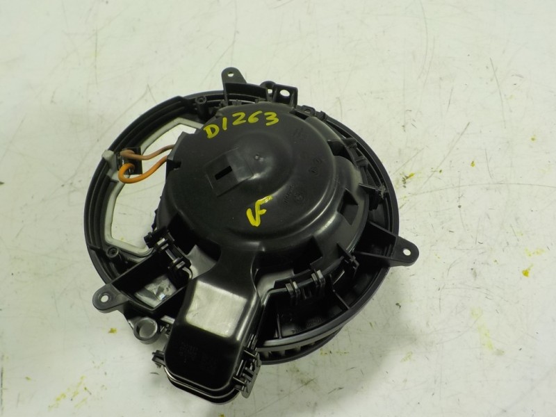 Recambio de motor calefaccion para bmw serie 3 lim. (f30) 1.5 12v referencia OEM IAM 64119350395  