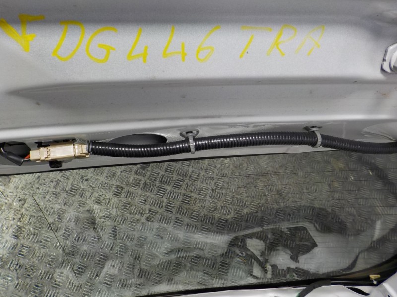 Recambio de porton trasero para renault koleos 2.0 dci diesel fap referencia OEM IAM 901008972R  