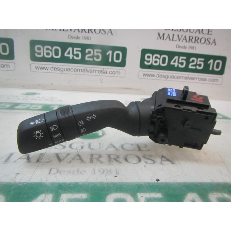 Recambio de mando luces para toyota corolla hybrid referencia OEM IAM 8432902040 02D7017J910 02D7017J910