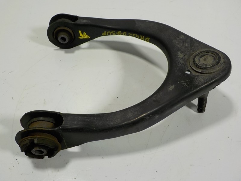 Recambio de brazo suspension superior delantero derecho para lexus is 300h referencia OEM IAM 4861059065  