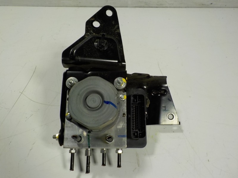 Recambio de abs para nissan qashqai (j11) acenta 4x4 referencia OEM IAM 47660HW61A 47660HW60A 0265290063