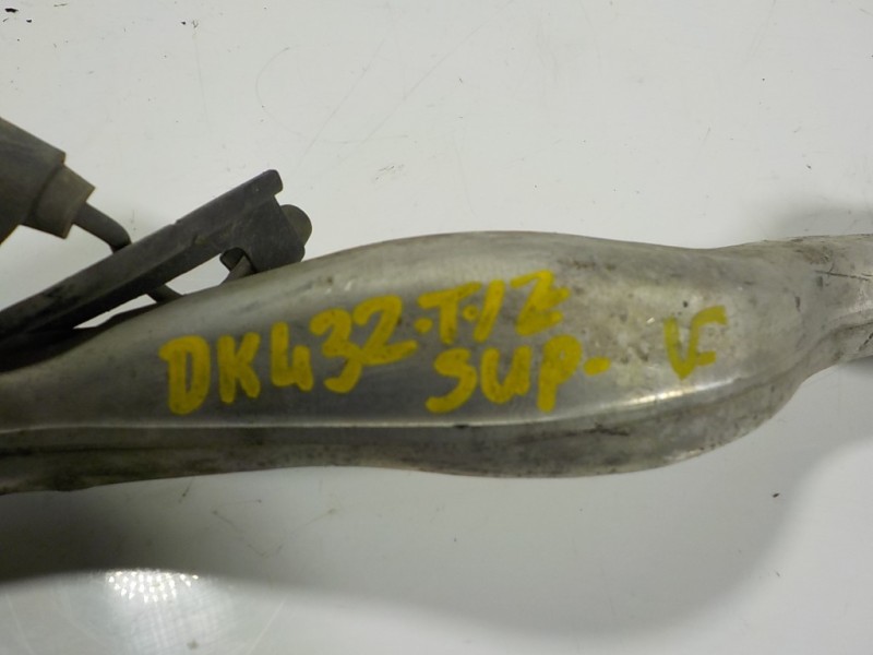 Recambio de brazo suspension superior trasero izquierdo para lexus is 300h referencia OEM IAM 4879030140  